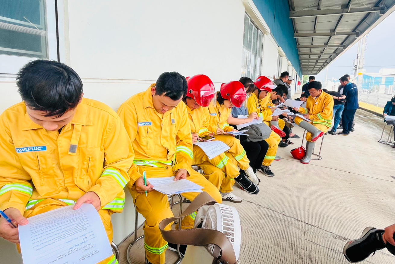 Rawlplug Vietnam i szkolenia przeciwpożarowe